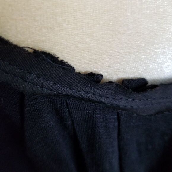 Urban Behavior little Black Racerback Tank Top NWT - Picture 2 of 7